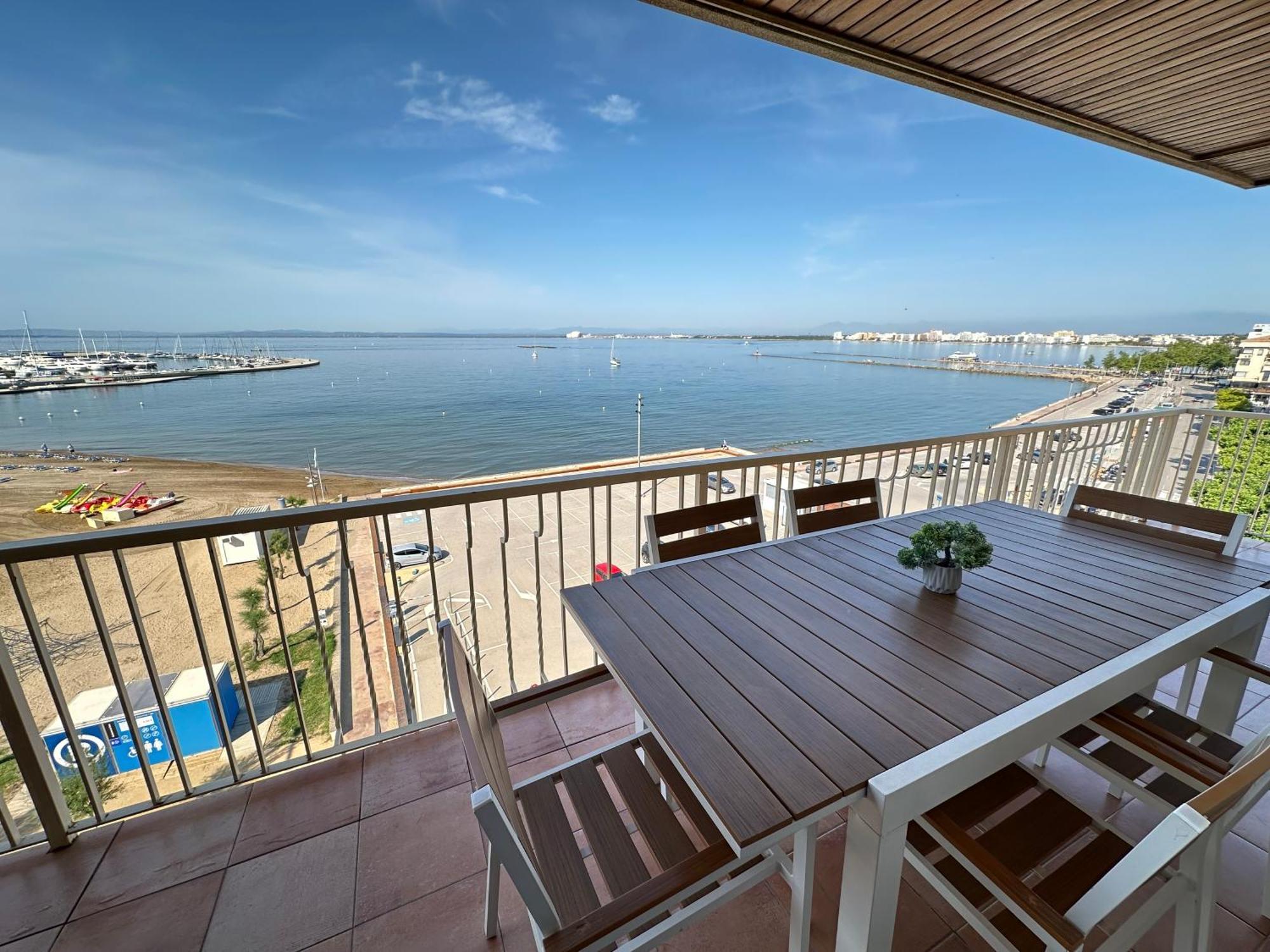 Agi Avenida Apartments โรเซส ภายนอก รูปภาพ